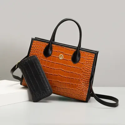 POSH CROCODILE PATTERN HANDBAG